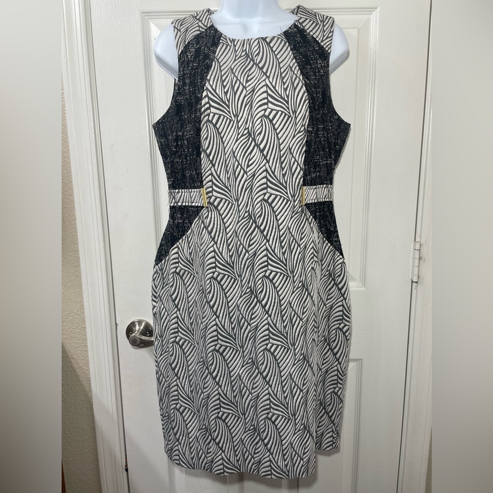 Calvin Klein Gray and Cream Patterned Sleeveless Dress-Size 12